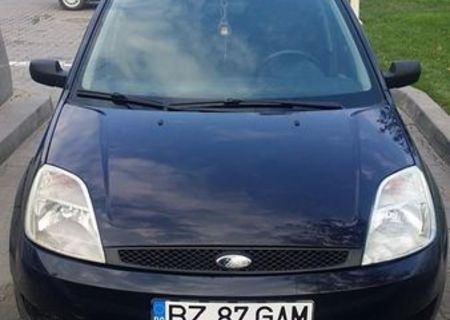 Vand Ford Fiesta sau Schimb plus diferenta din partea mea