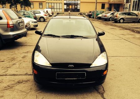 Vând Ford Focus 1.6 taxa 215 euro