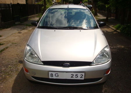 Vand Ford Focus din 2000