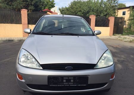 Vand Ford Focus Impecabil hatch back