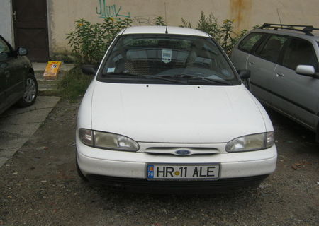 Vand Ford Mondeo 1,6 clx