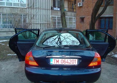 Vand Ford Mondeo Ghia