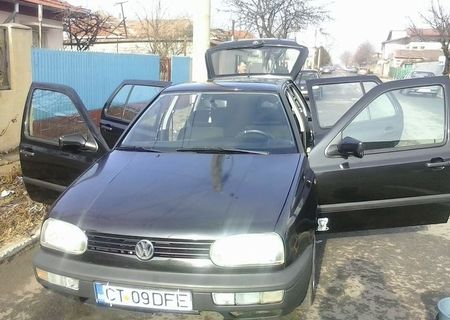 Vand Golf 3 1.6 Benzina . 