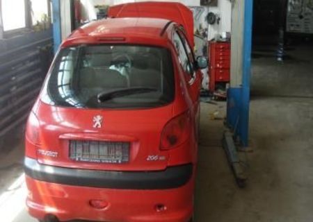 vand masina peugeot 206 HDI - rosu