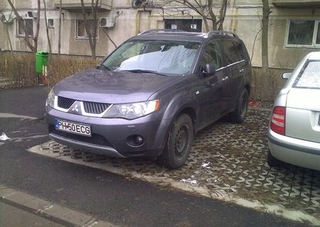 Vand Mitsubishi Outlander 2008 - unic proprietar