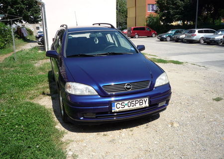 Vând Opel Astra G an de fabricație 2001, 1600 c.c. 16 V., 101 c.p.  –PREȚ 2700 E negociabil.