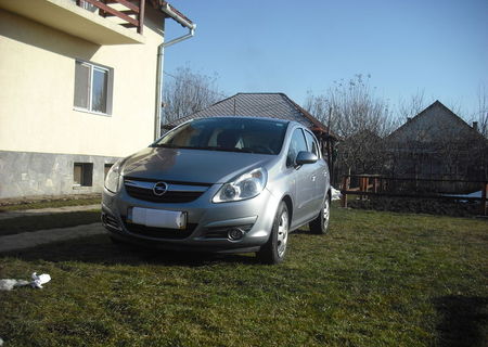 Vand opel corsa 1,3 cdti euro 4 an fab.2007  4600 Euro