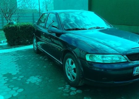 Vand Opel Vectra 1.8 benzina 125Cp 