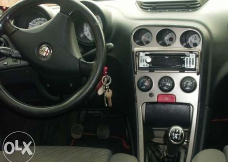 Vand sau Schimb Alfa Romeo 156