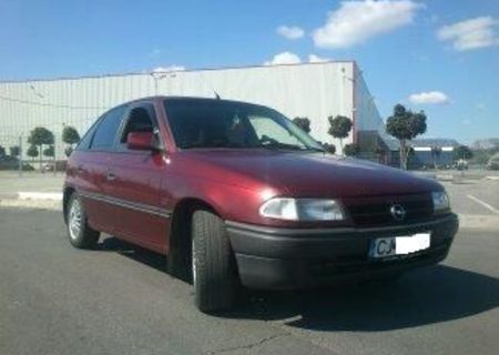 vand sau schimb opel astra f