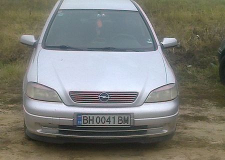 vand sau schimb opel astra g