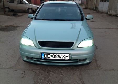 vand sau schimb opel astra G