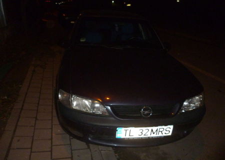 Vand sau schimb opel vectra b