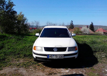 Vand sau Schimb Pasat din 96 motor 1.8 benzina 125 cp