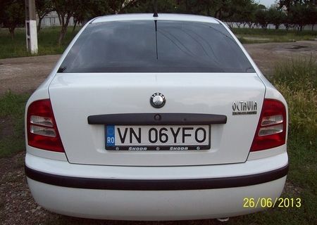 vand skoda octavia 2002 mot 1.4 16v benzina