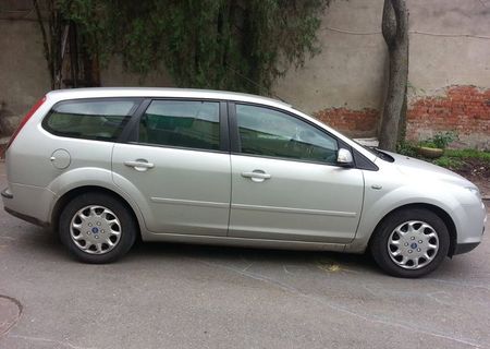 Vand urgent Ford Focus 5600 de euro negociabil