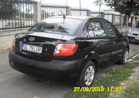 vand urgent in stare foarte buna KIA RIO 2006