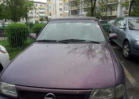 Vand URGENT  OPEL ASTRA BERTRONE sau schimb cu masina in 4 usi inmatriculata pe ROMANIA ! 