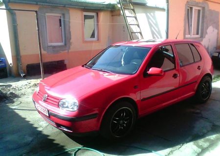 Vand Volkswagen Golf 4 in stare f.buna