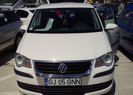 Volkswagen Touran 2009 1.9 TDI