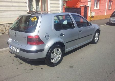 VW golf 4  1.4 16v an 2001 