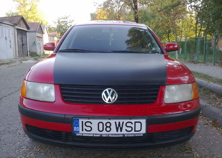 VW PASSAT berlina