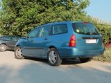 Ford Focus 1. 6 (taxa mica), fotografie 3