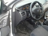 Ford Focus 1.8 TDDI-Ghia, photo 3