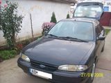 Ford Mondeo, benzina, 1995,  900 Euro