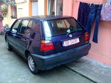 Golf 3 in stare foarte buna ,recent adus in tara, primele numere rosii scoase de 4 zile,trapa electrica,inchidere centralizata,scaune sport...Merita vazuta!!!, fotografie 2