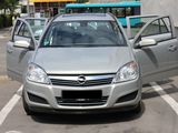 Opel Astra 1.9 CDTI PANORAMIC, photo 2