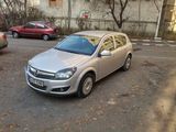 Opel Astra, 2010, photo 4