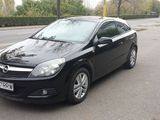 opel astra gtc, fotografie 2