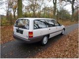 Opel Omega A Caravan 1. 8L 90CP, photo 2