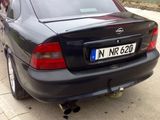 Opel vectra 1.8 16 v 1997, fotografie 3