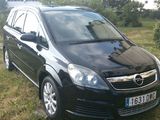 Opel zafira b, fotografie 2