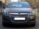 vand Opel Astra 2010, photo 2