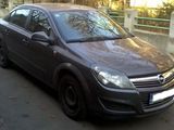 vand Opel Astra 2010, fotografie 3