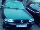 Vand Opel Astra pret avantajos