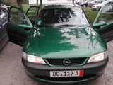 Vand Opel Vectra b stare impecabila