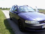 Vand sau schimb Opel Vectra B Caravan 1.6 benzinar, fotografie 4