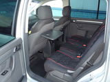 VAND VW TOURAN 1,9 TDI 2006 6+1 TREPTE, fotografie 4