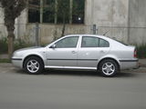 VANZARE  SKODA  OCTAVIA 1,6i, fotografie 5