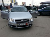 Volkswagen Passat 2.0 TDI DSG 170cp 2008, fotografie 4